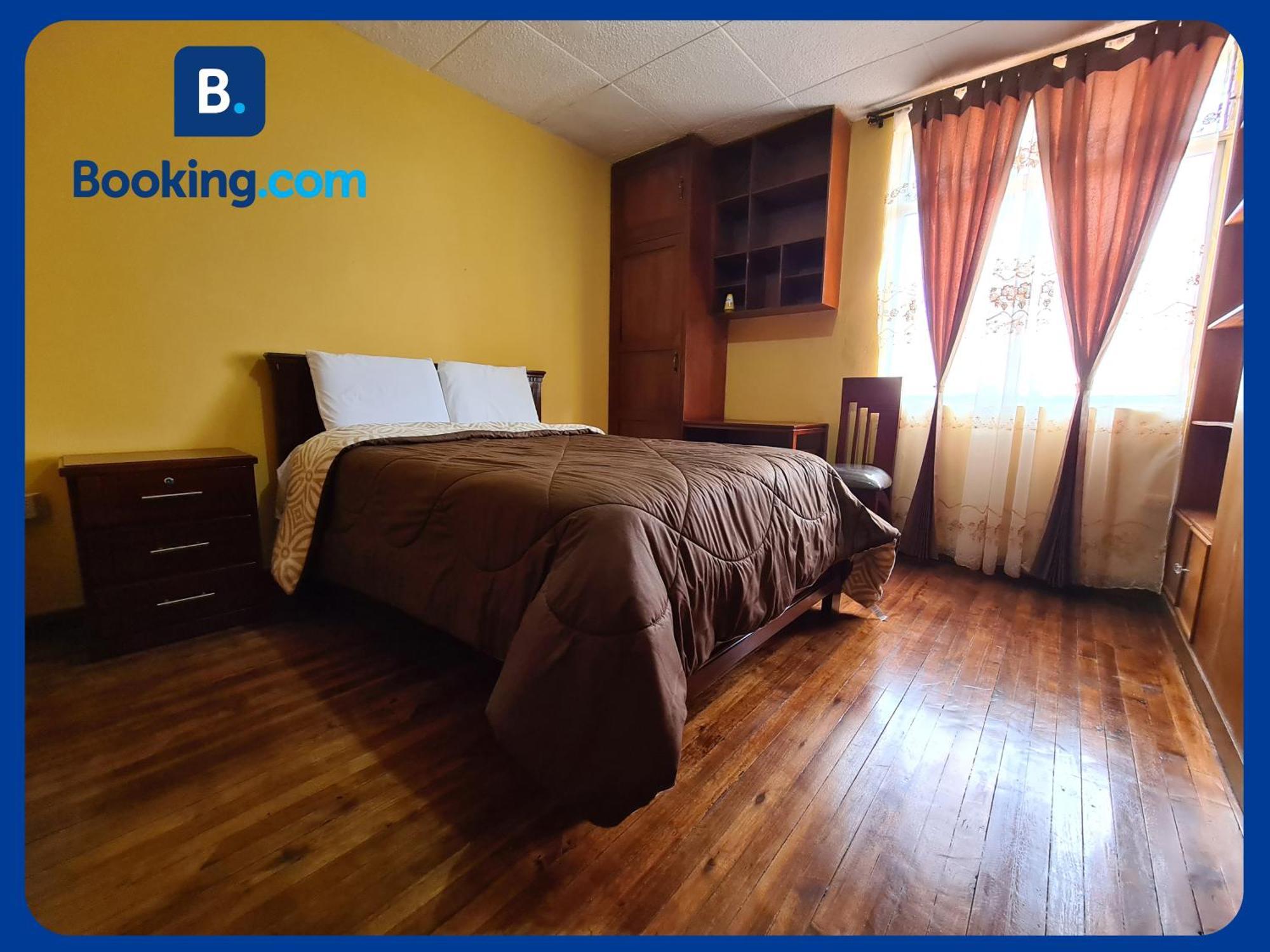 Апартаменты Departamento En Centro Historico Куэнка Экстерьер фото